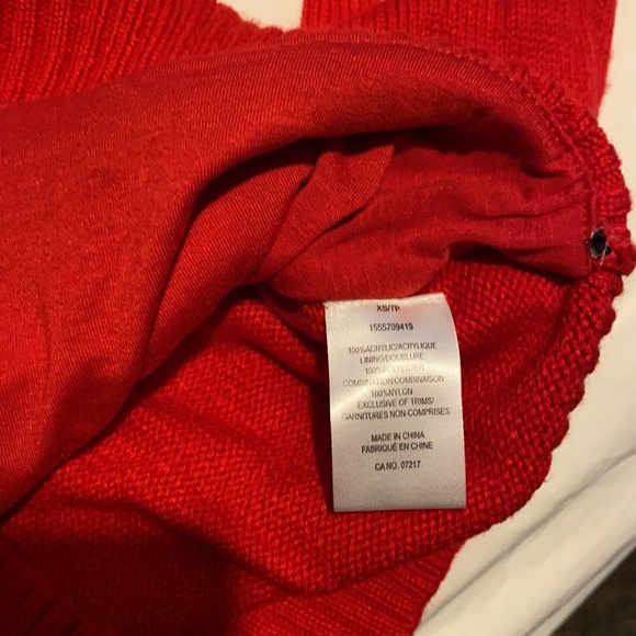 Women’s Elf Light Up (Sweater) wear only once last Christmas & still batterylife - Picture 5 of 8